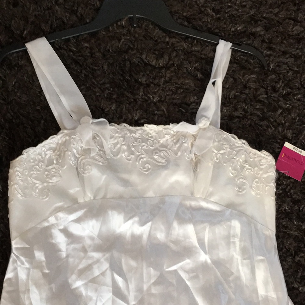 Sleepwear - Picture 3 of 4
